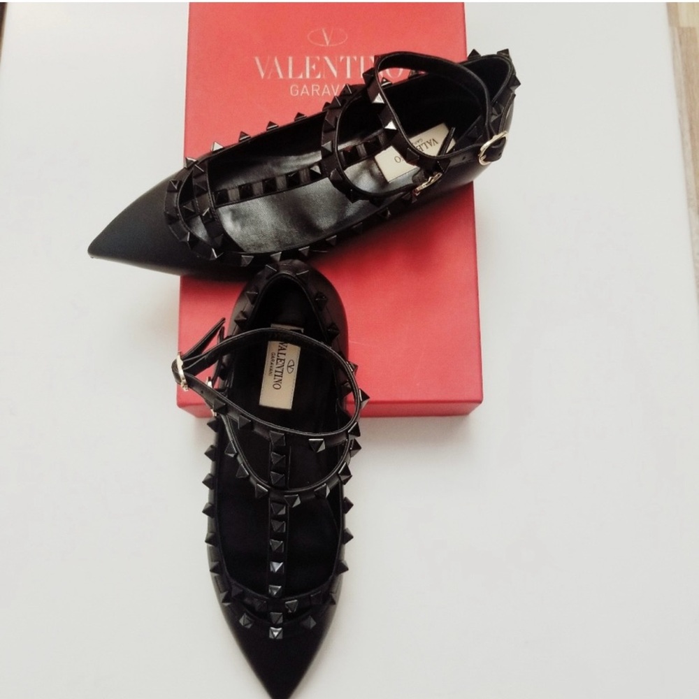 Valentino Rockstud pointy toe ballerina flat